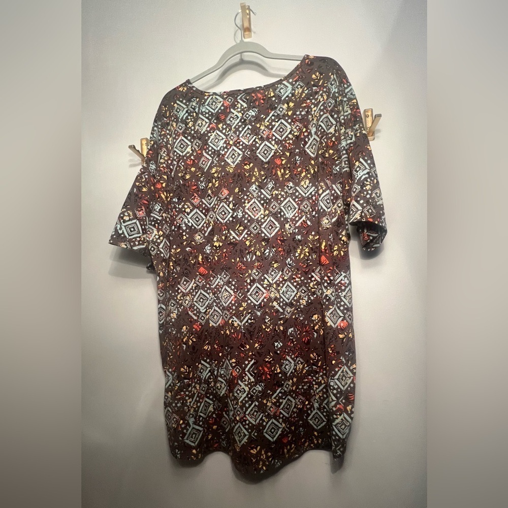Women's Multicolor Patterned Top - Picture 2 of 4